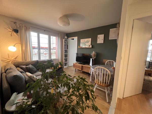 Gentilly (94250) Gentilly – Le Plateau / 3 pièces rénové avec balcon filant et vue dégagée