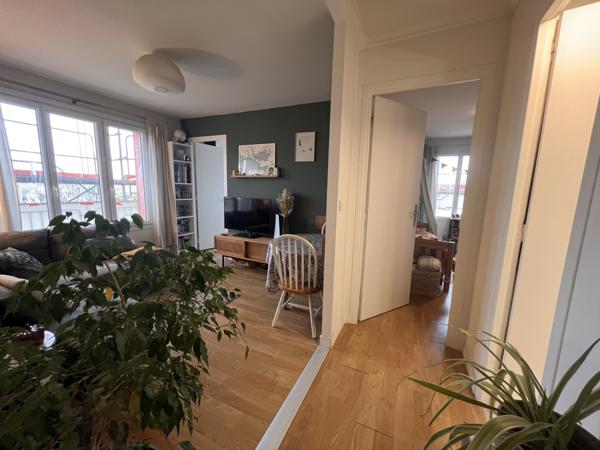 Gentilly (94250) Gentilly – Le Plateau / 3 pièces rénové avec balcon filant et vue dégagée