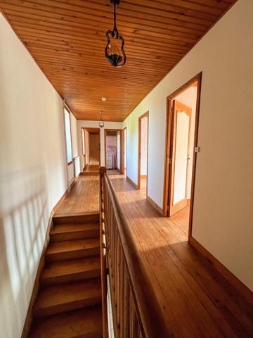 Maison à GROSVILLE, 50340 - 7 pièces 270m²
