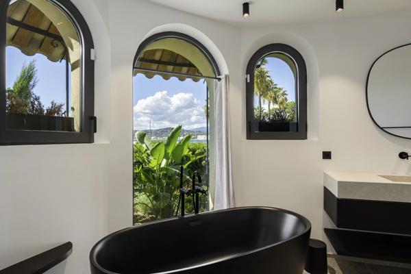 Villa contemporaine sur le versant Ouest
