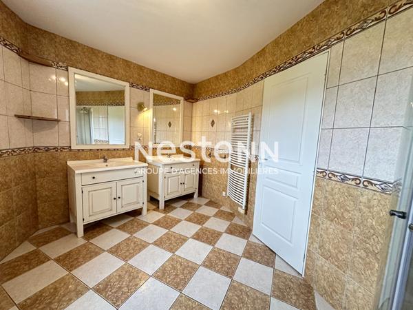 Belle propriété familiale de 202 m² à vendre avec 6 chambres, triple garage et beau terrain clos à Lavernat (72500)