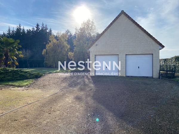 Belle propriété familiale de 202 m² à vendre avec 6 chambres, triple garage et beau terrain clos à Lavernat (72500)