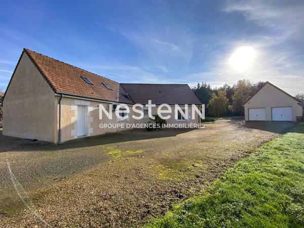 Belle propriété familiale de 202 m² à vendre avec 6 chambres, triple garage et beau terrain clos à Lavernat (72500)