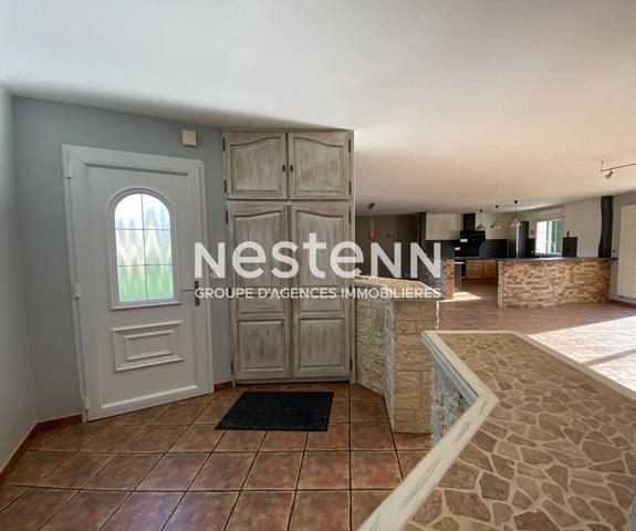 Belle propriété familiale de 202 m² à vendre avec 6 chambres, triple garage et beau terrain clos à Lavernat (72500)