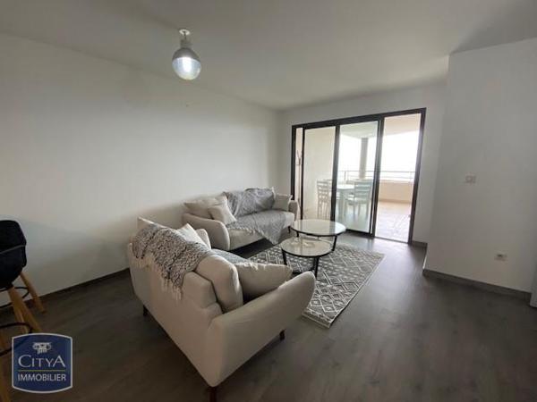 Appartement à louer 3 pièces 72.4m² Saint-Denis (97400)