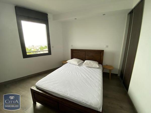 Appartement à louer 3 pièces 72.4m² Saint-Denis (97400)