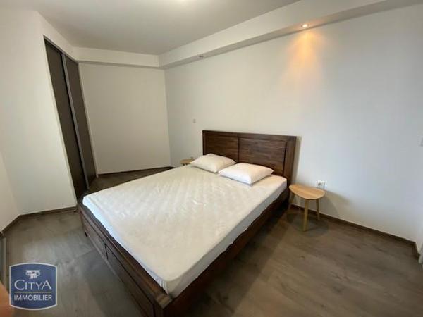 Appartement à louer 3 pièces 72.4m² Saint-Denis (97400)