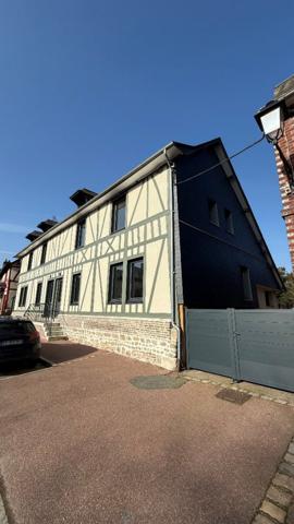 Charmante maison ancienne entièrement rénovée – DPE B – Au cœur du village de Ry