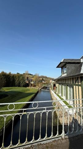 Charmante maison ancienne entièrement rénovée – DPE B – Au cœur du village de Ry