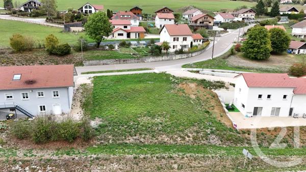 Terrain à vendre  649 m 2   MAISONS DU BOIS LIEVREMONT  - 25