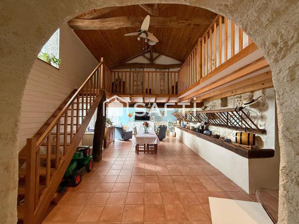 Authentique fermette en pierre, beaux volumes