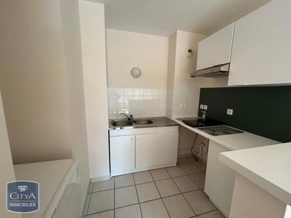 Appartement à louer 2 pièces 46.13m² Laval (53000)