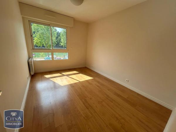 Appartement à louer 2 pièces 46.13m² Laval (53000)