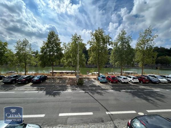 Appartement à louer 2 pièces 46.13m² Laval (53000)