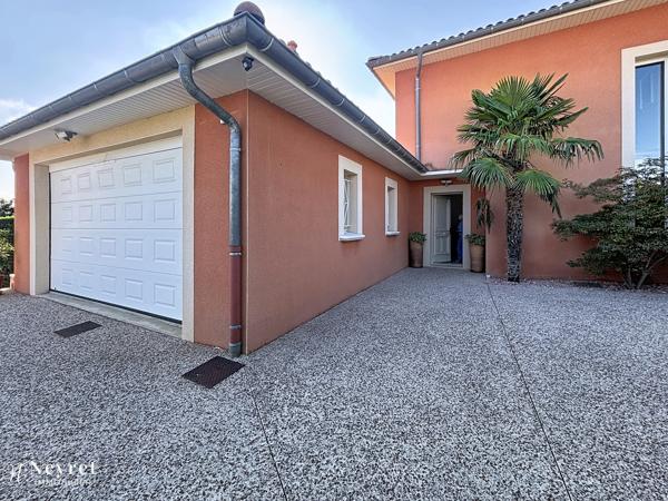 RARE - CHARLY - Maison familiale 5 Chambres de 201 m² avec piscine chauffée – Charly, Lotissement Tabéllio
