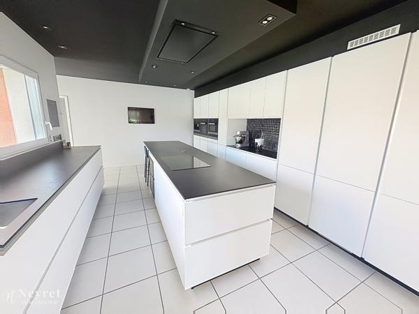 RARE - CHARLY - Maison familiale 5 Chambres de 201 m² avec piscine chauffée – Charly, Lotissement Tabéllio