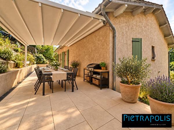 Maison familiale 4 chambres avec terrasse de 80 m² et jardin de 970 m²
