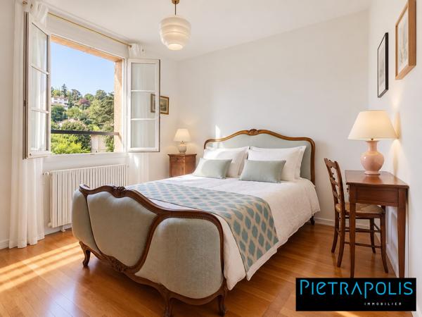 Maison familiale 4 chambres avec terrasse de 80 m² et jardin de 970 m²