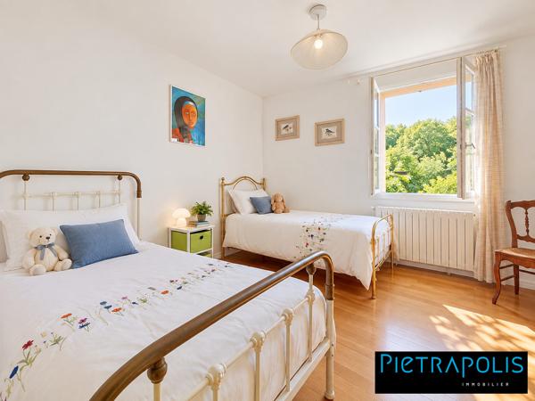 Maison familiale 4 chambres avec terrasse de 80 m² et jardin de 970 m²