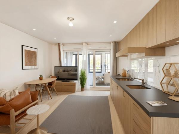 Hyper centre Angers vue Maine : Appartement 5 pièces quai Gambetta avec ascenseur, loggia et place de parking