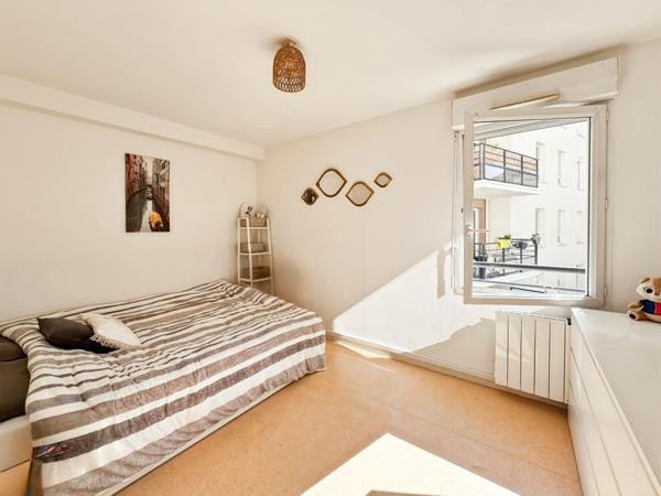 Hyper centre Angers vue Maine : Appartement 5 pièces quai Gambetta avec ascenseur, loggia et place de parking