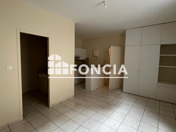 Location Studio 24.38 m² - 51 RUE LEONARD JARRAUD Angouleme 16000