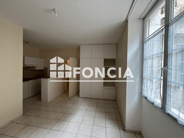 Location Studio 24.38 m² - 51 RUE LEONARD JARRAUD Angouleme 16000