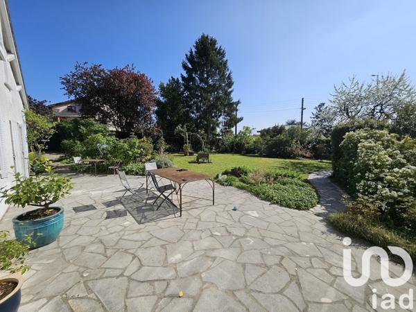 Maison 6 pièces de 158 m² à Crosne (91560)