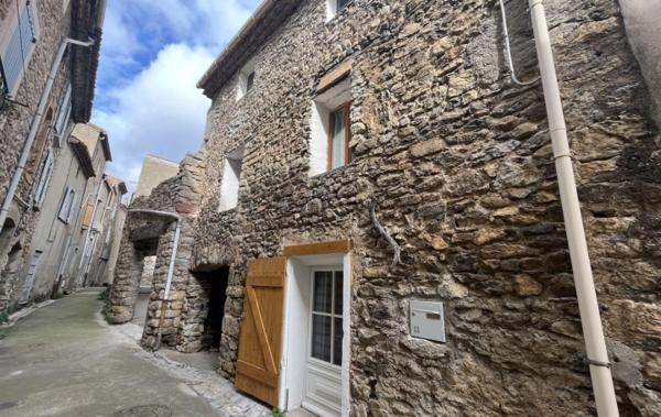 Vente Maison de village Patio et jardin rénové(e) Cascastel-des-corbieres   