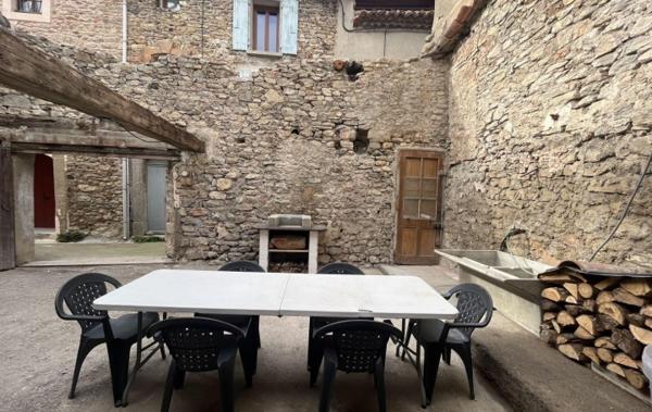 Vente Maison de village Patio et jardin rénové(e) Cascastel-des-corbieres   