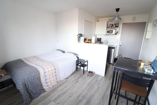 Caen - Studio de 19m2 proche campus 2 et 4 VENDU  LOUE