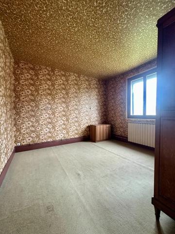 Maison individuelle avec 3 chambres, à rénover