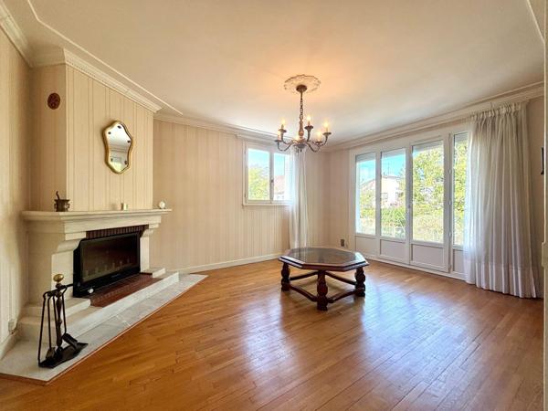 Maison familiale sur sous-sol complet