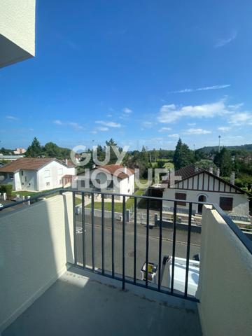 APPARTEMENT 3 PIECES AVEC BALCON, PARKING, CAVE