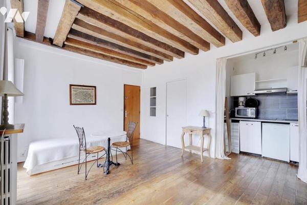Pied-à-terre d’exception avec vue sur la Place Dauphine