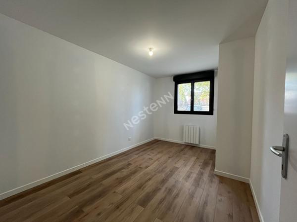 Centre village- Appartement 2 chambres Rez-de-Jardin- Stationnement