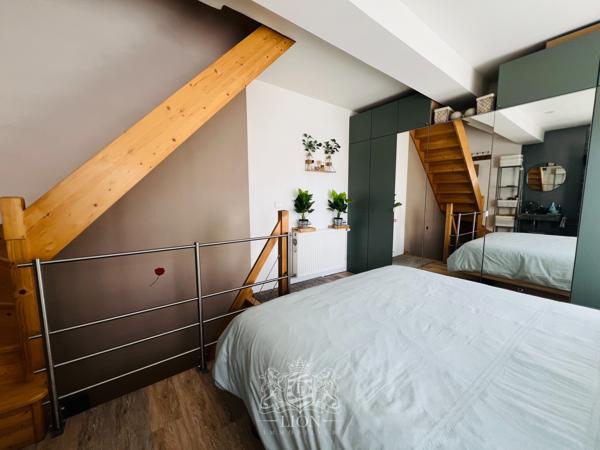 Grande Maison avec garage à proximité du métro