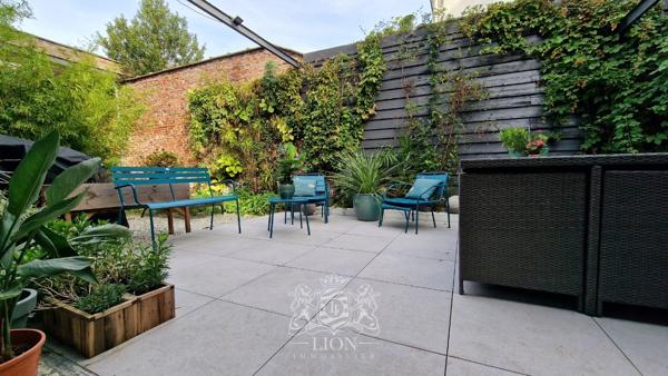 Grande Maison avec garage à proximité du métro