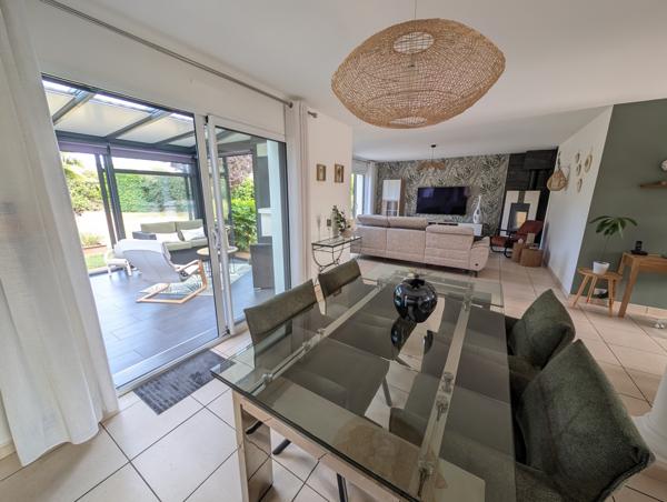 Brie (35150) Maison contemporaine – Véranda, carport, jardin clos – Brie 35150 (proche Janzé / Rennes)