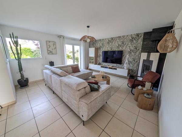 Brie (35150) Maison contemporaine – Véranda, carport, jardin clos – Brie 35150 (proche Janzé / Rennes)