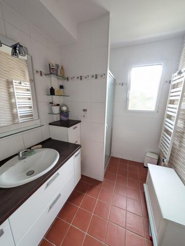 Brie (35150) Maison contemporaine – Véranda, carport, jardin clos – Brie 35150 (proche Janzé / Rennes)