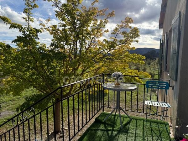 Appartement à vendre 3 pièces 62 m2 et jardin de 83 m2 VILLELAURE (84)