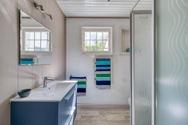 VILLA PISCINE FACE MER LA BREE LES BAINS