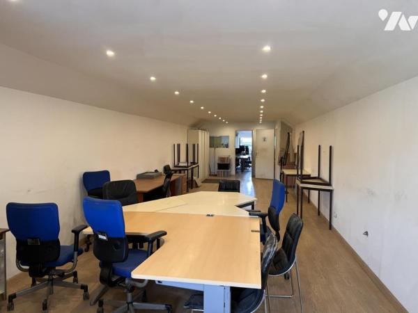 BÂTIMENT PROFESSIONNEL 484 m² – TERRAIN CLOS 3 000 m² – ZONE ARTISANALE