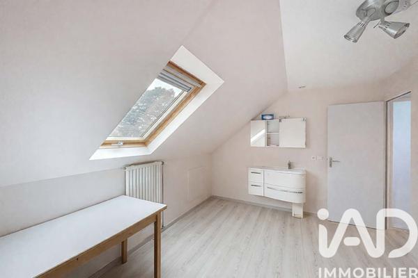 Maison à vendre 9 pièces 171,88 m² Magny-les-Hameaux
