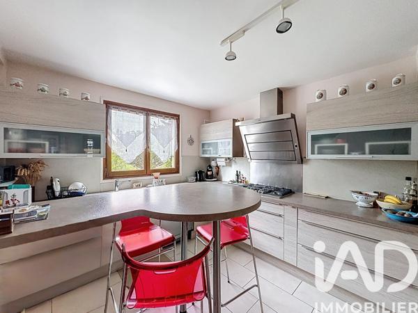 Maison à vendre 9 pièces 171,88 m² Magny-les-Hameaux