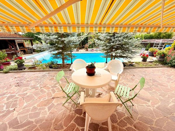 Maison de caractère 250 m² , 10 pièces sur Terrain 1000 m² à Joigny