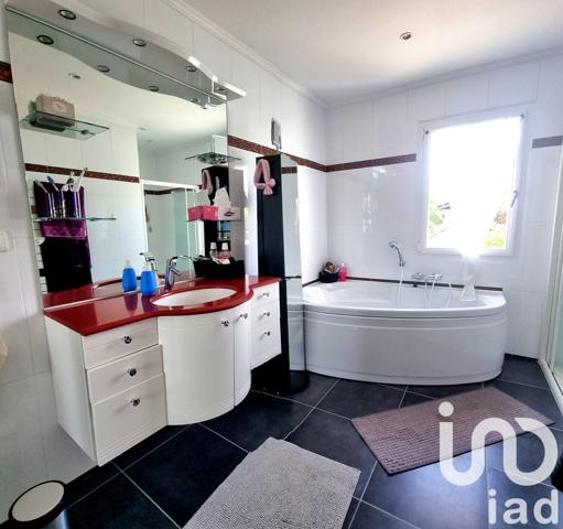 Maison à vendre 6 pièces 152 m² Challans