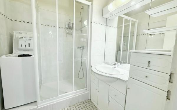 Appartement à vendre    3 pièces •  Aix-les-Bains