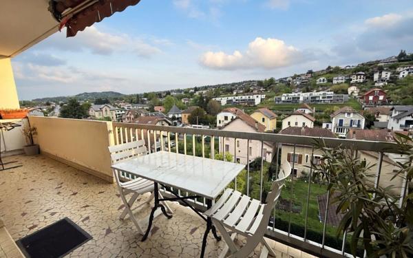 Appartement à vendre    3 pièces •  Aix-les-Bains